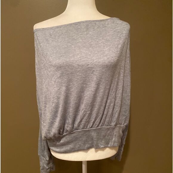 Fashion Nova Off The Shoulder Grey Top Plus Size - Picture 2 of 8